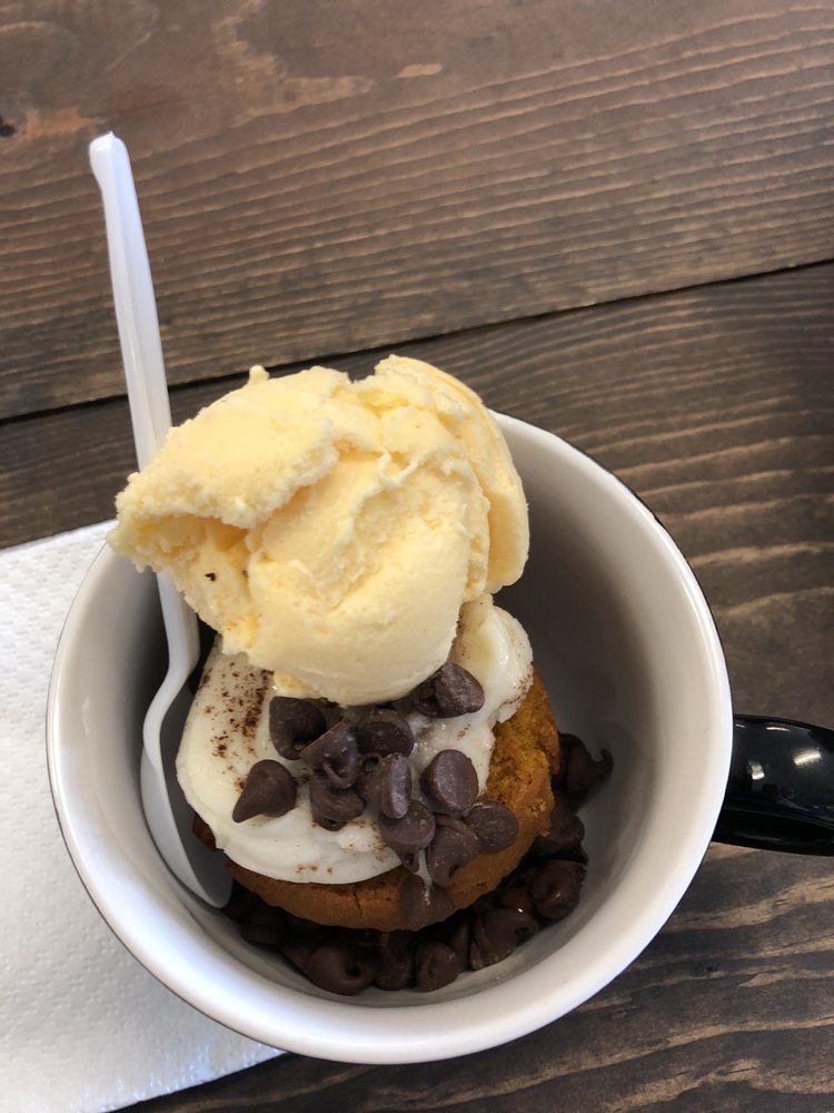 Delicious oatmeal pie dessert bowl